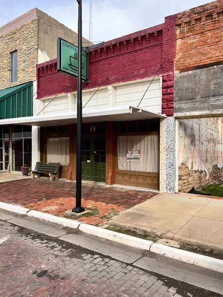 317 S Main St, Lindsay, OK for sale - Building Photo - Image 1 of 24