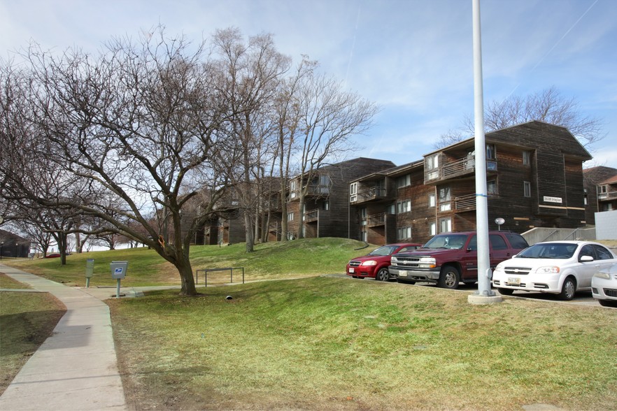 1111 N 27th St, Omaha, NE for sale - Building Photo - Image 1 of 1