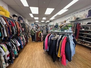 19-20 Ironmarket, Newcastle Under Lyme to rent Interior Photo- Image 1 of 10