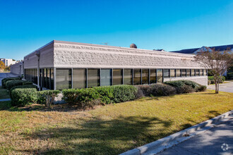 5056 International Blvd, North Charleston, SC for rent Building Photo- Image 1 of 8