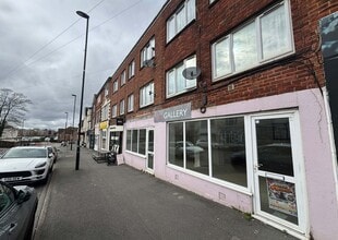 31 Portsmouth Rd, Southampton to rent Building Photo- Image 1 of 4