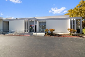 2910-2960 Scott Blvd, Santa Clara, CA to rent Interior Photo- Image 2 of 23