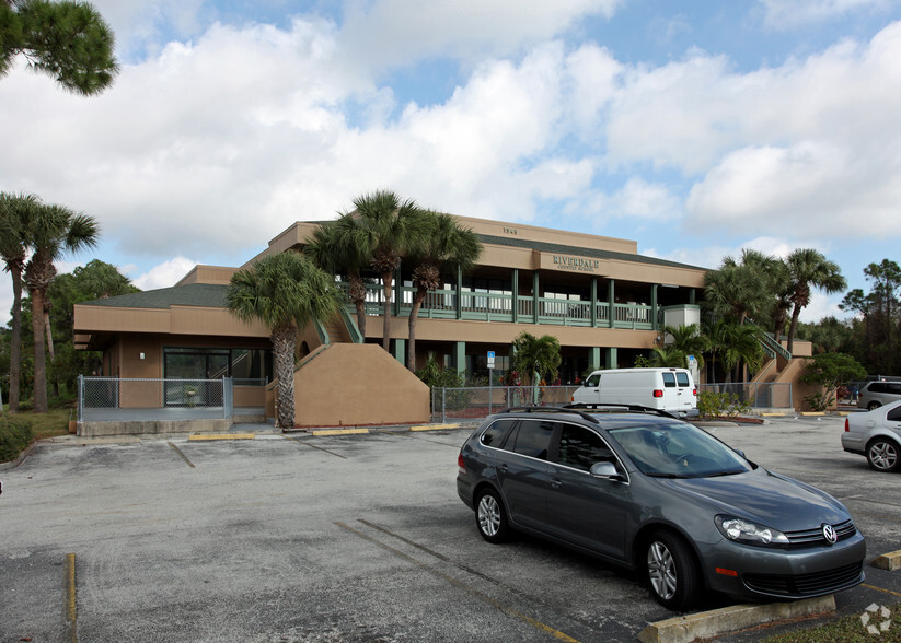 1945 Palm Bay Rd NE, Palm Bay, FL for sale - Primary Photo - Image 1 of 1