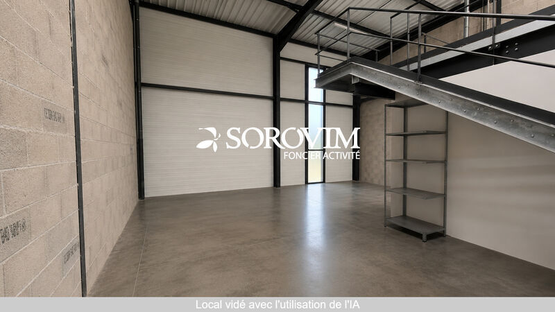 Light Industrial in Décines-Charpieu to rent Interior Photo- Image 1 of 7