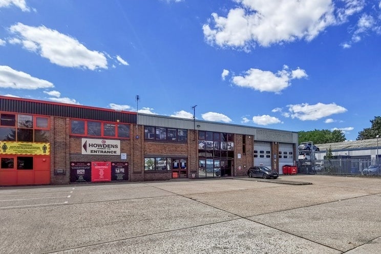 Felstead Rd, Epsom for sale Building Photo- Image 1 of 1