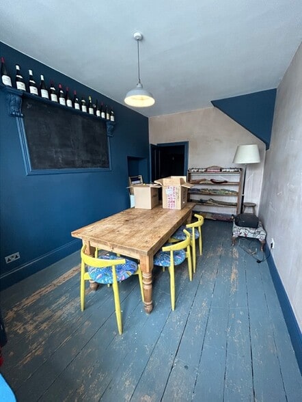 1 Courtfield, Tetbury for sale - Interior Photo - Image 3 of 5