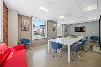 1031 S Broadway, Los Angeles, CA to rent Interior Photo- Image 1 of 13