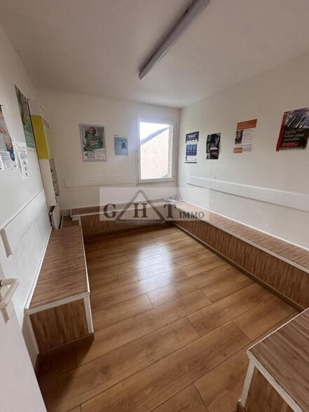 Office in Cergy for sale - Interior Photo - Image 3 of 8
