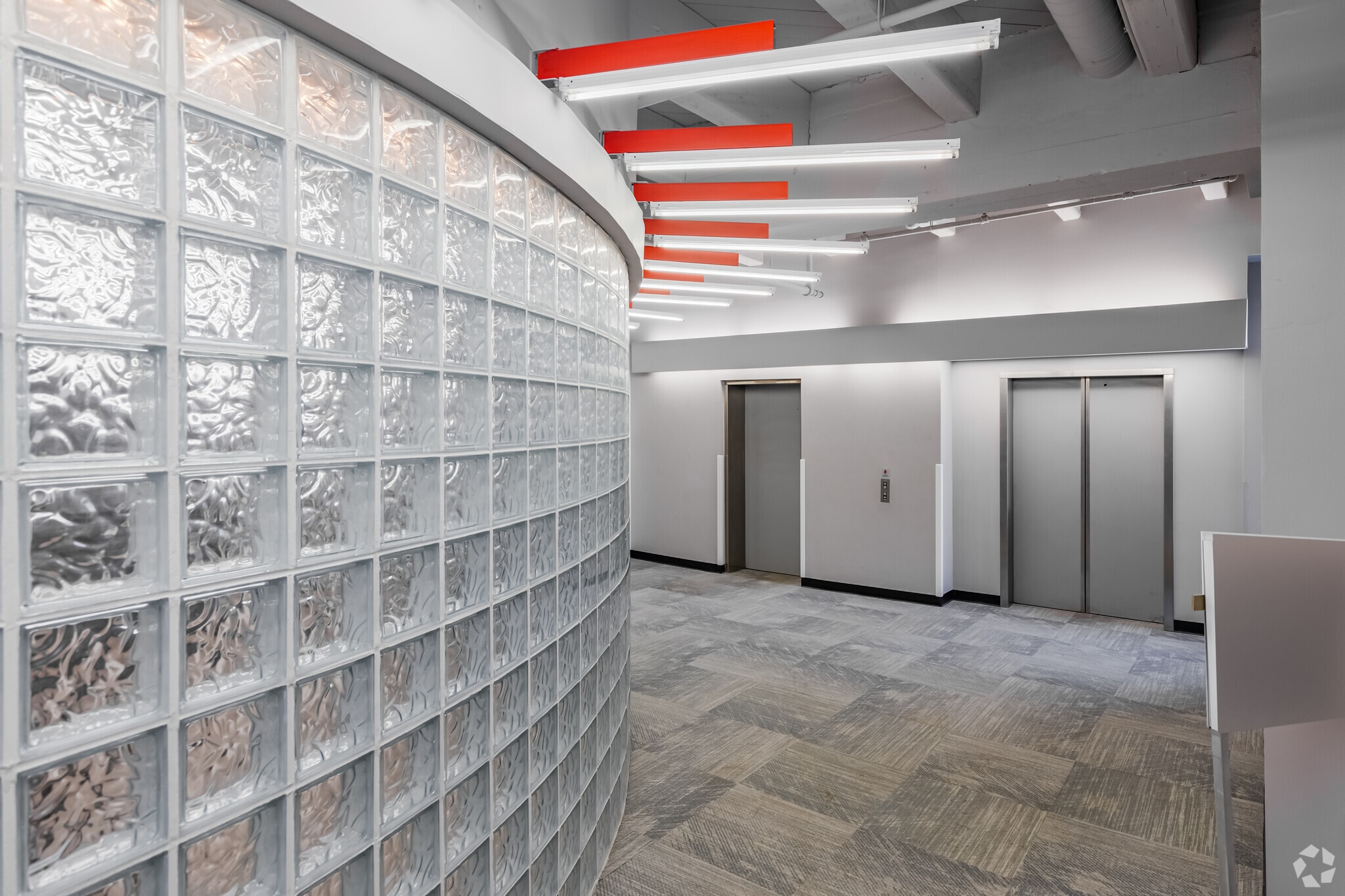 1425 Forbes Ave, Pittsburgh, PA to rent Interior Photo- Image 1 of 6