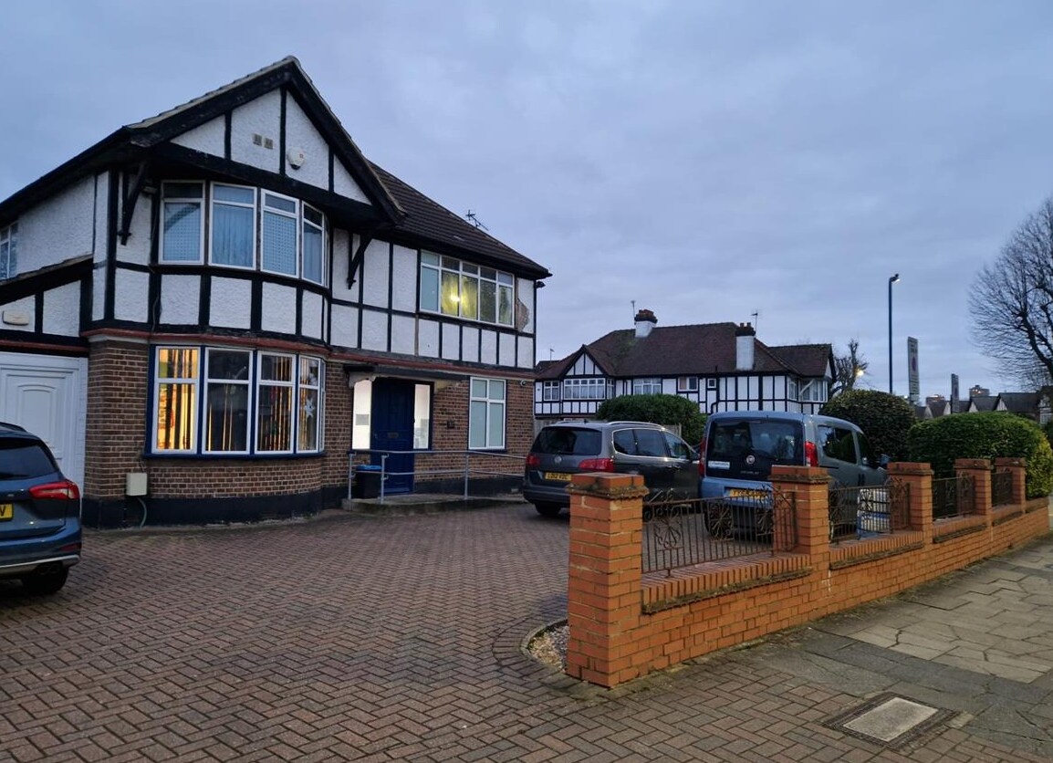 92 Preston Rd, Wembley for sale Building Photo- Image 1 of 1