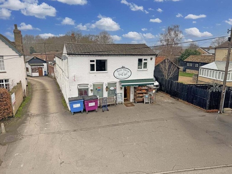 High St, Toft to rent - Building Photo - Image 1 of 22