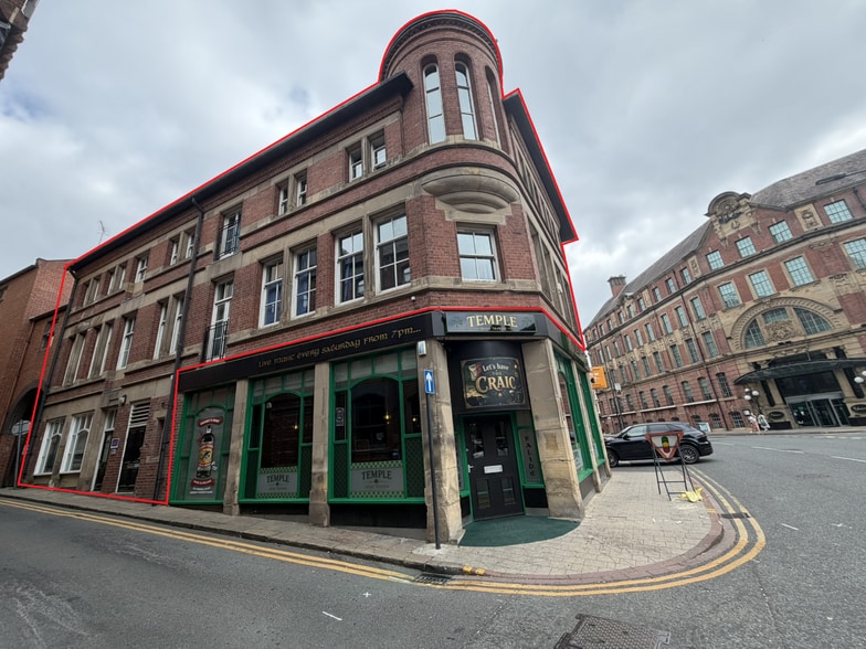 22-23 Blayds Yard, Leeds to rent - Building Photo - Image 2 of 2