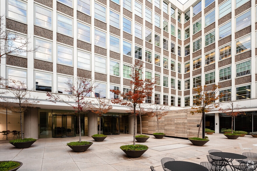 1 Oliver's Yard, London to rent - Building Photo - Image 3 of 163
