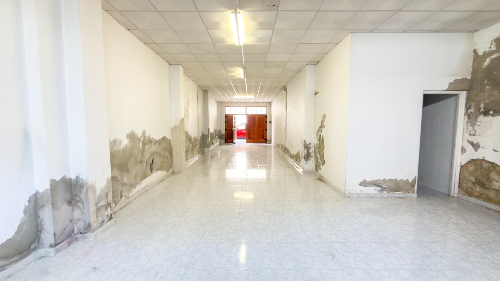 Retail in Cieza, Murcia for sale Interior Photo- Image 1 of 6