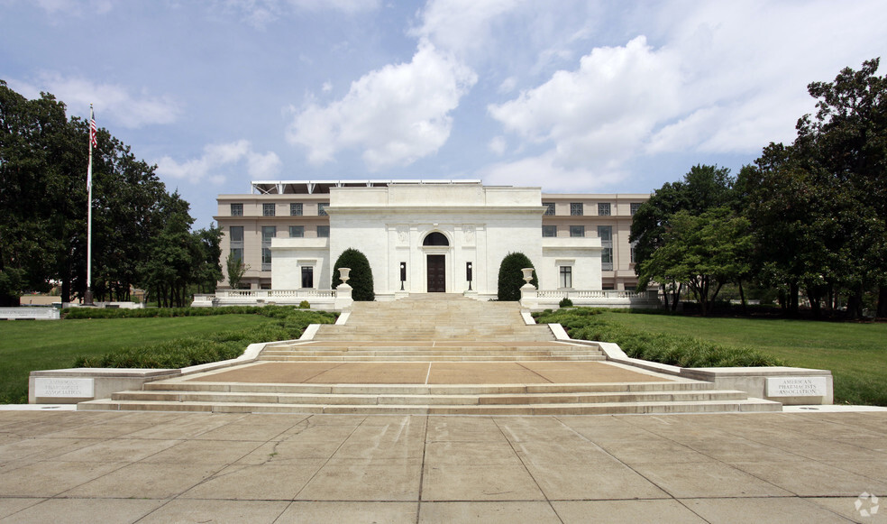 2215 Constitution Ave NW, Washington, DC for sale - Primary Photo - Image 1 of 1