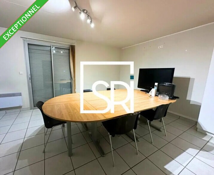 Office in Issoire for sale - Building Photo - Image 3 of 12