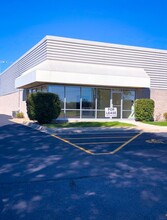 265-285 N Industrial Dr, Bradley, IL for sale Building Photo- Image 1 of 1