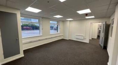 Parkway Trading Estate, Longbridge Rd, Manchester to rent Interior Photo- Image 2 of 2