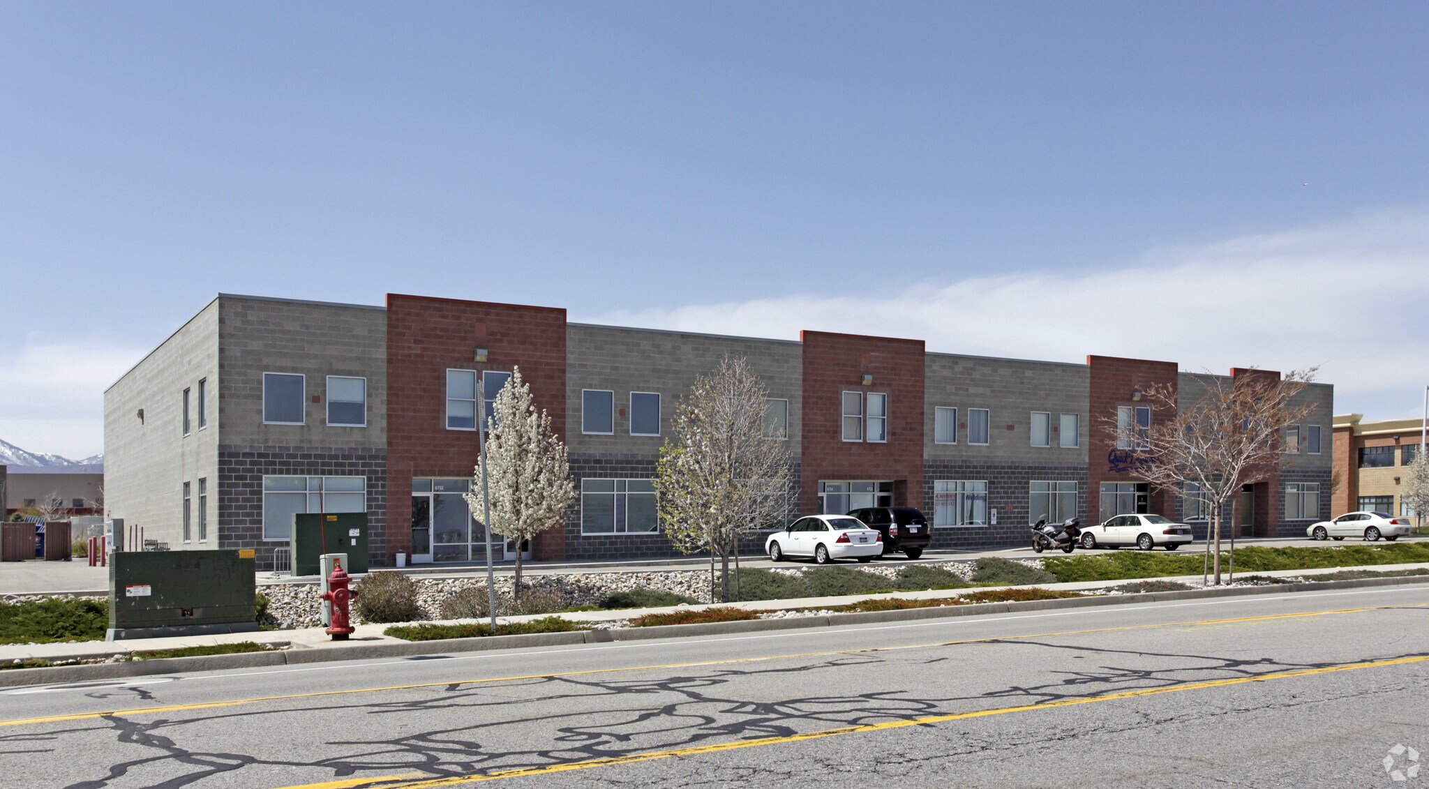 6784 S Airport Rd, West Jordan, UT to rent Primary Photo- Image 1 of 6