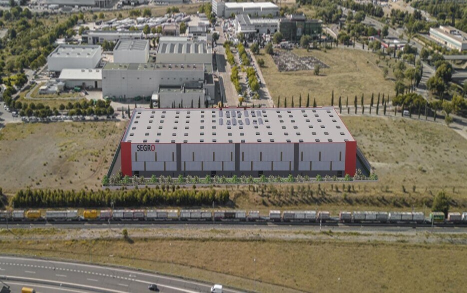 Avenida Avenida Portugal, 9, Coslada, Madrid to rent - Primary Photo - Image 2 of 6