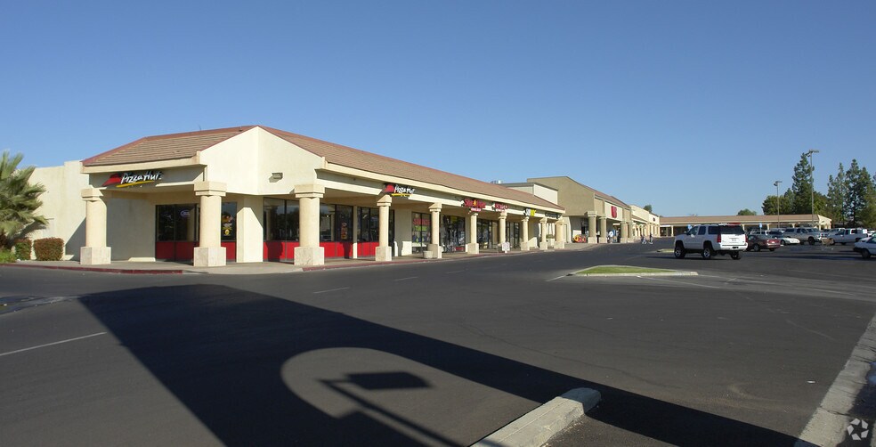 2313-2523 N Chester Ave, Bakersfield, CA for rent - Building Photo - Image 2 of 3