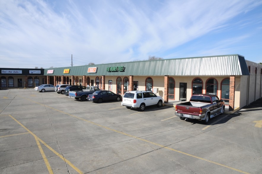 814 Grand Caillou Rd, Houma, LA for rent - Building Photo - Image 2 of 4