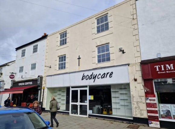 More details for 15 High St, Mold - Retail to Rent