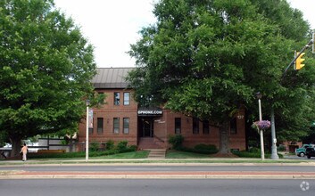 137 N Washington St, Falls Church, VA for rent Building Photo- Image 1 of 7