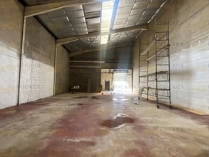 Light Industrial in Eaubonne to rent Interior Photo- Image 1 of 3