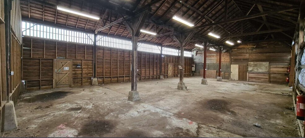 Cuckoo Ln, North Leigh for sale - Building Photo - Image 1 of 1