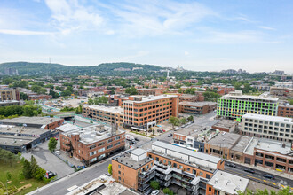 6250-6306 Av Du Parc, Montréal, QC - aerial  map view