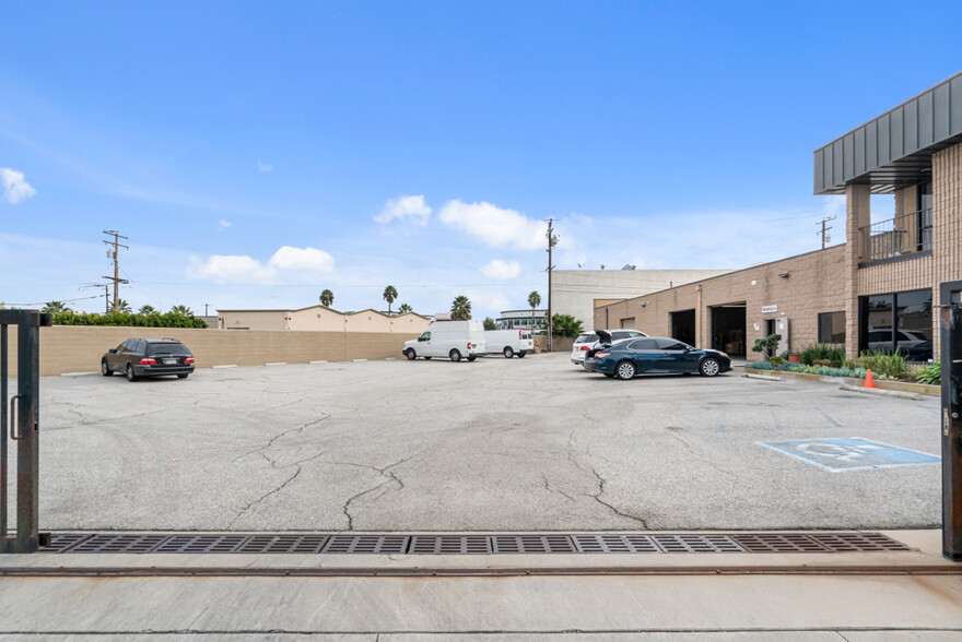 18732 Corby Ave, Artesia, CA for sale - Building Photo - Image 2 of 19