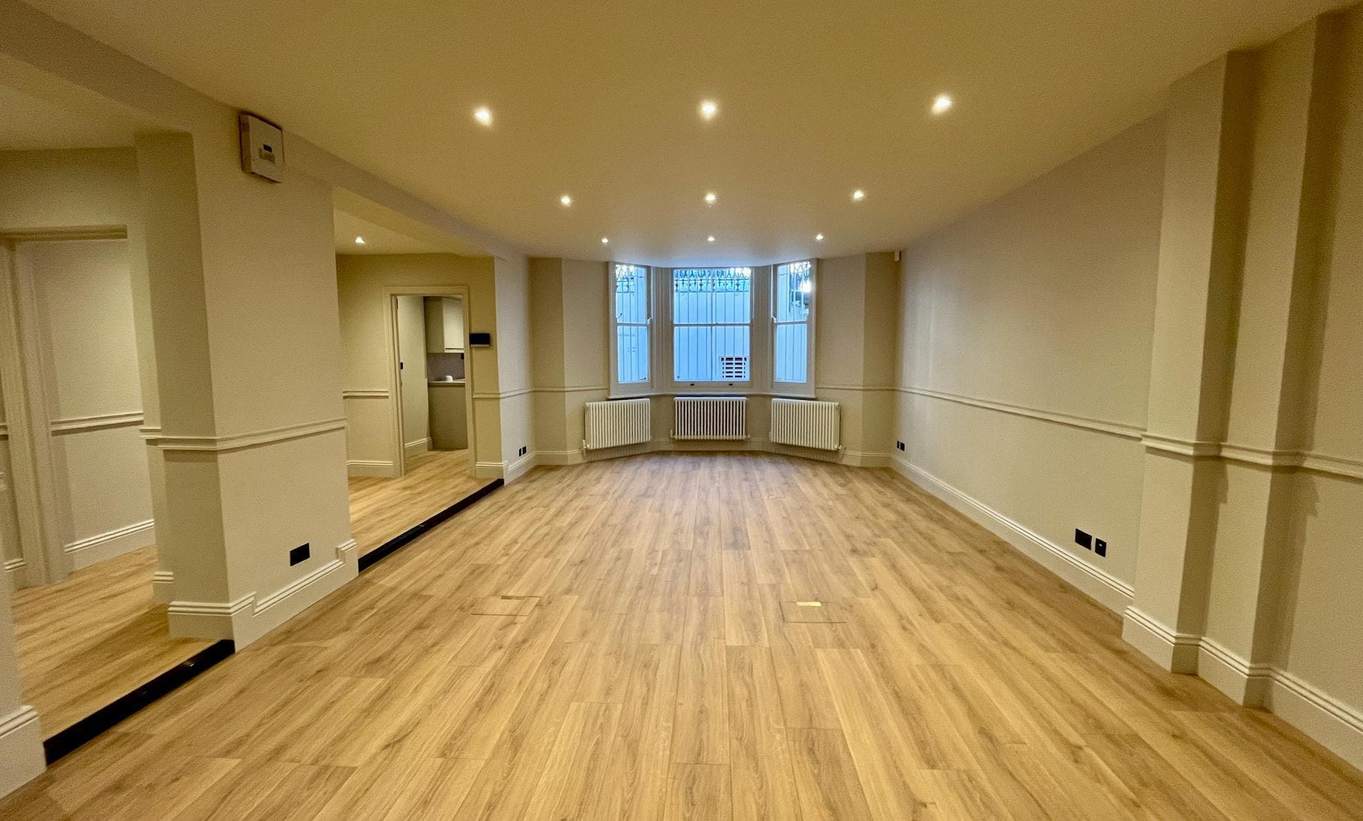 27 Emperors Gate, London to rent Interior Photo- Image 1 of 4