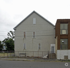 34 Norman St, Bridgeport, CT for rent Primary Photo- Image 1 of 3