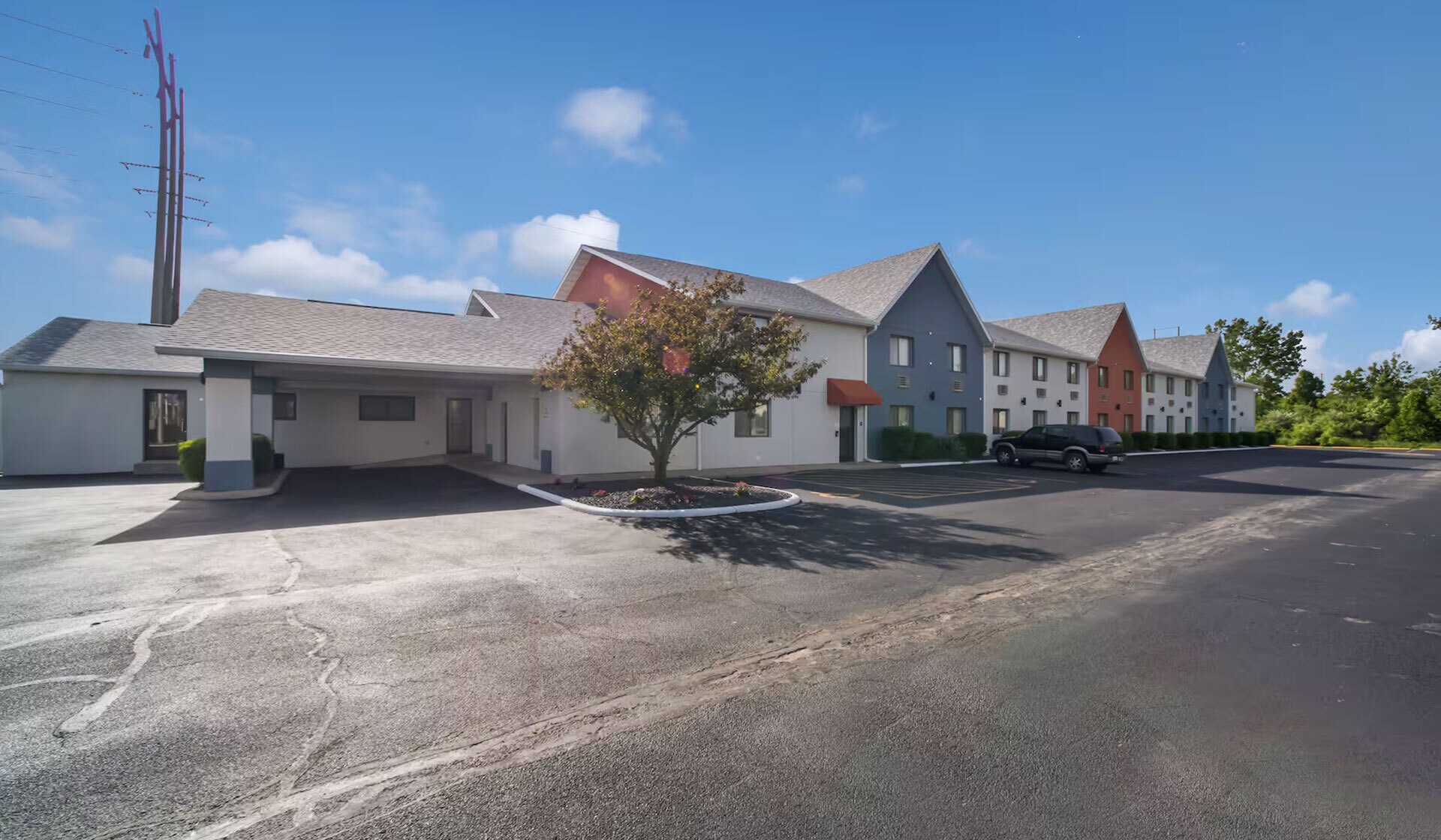 1606 W Fayette Ave, Effingham, IL for sale Primary Photo- Image 1 of 1