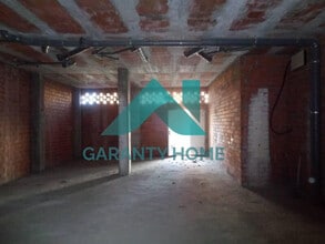 Retail in Cáceres, Cáceres to rent Interior Photo- Image 2 of 5