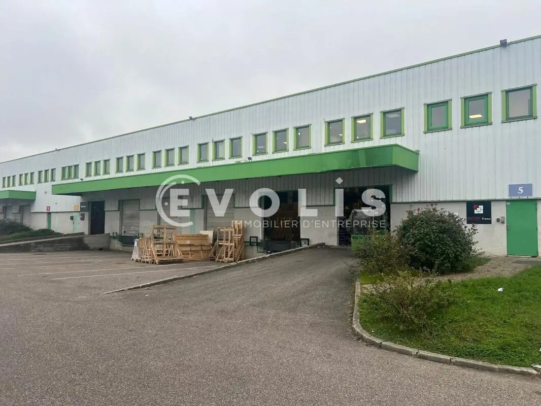 Light Industrial in Genas to rent Building Photo- Image 1 of 11