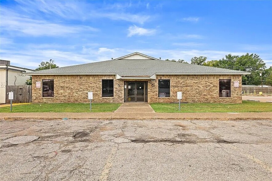 4915 Gus Thomasson Rd, Mesquite, TX for sale - Building Photo - Image 1 of 12