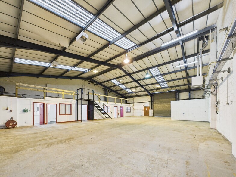 Woodlands Dr, Dyce to rent - Building Photo - Image 3 of 4