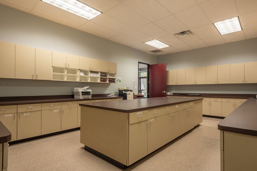 4580 W Post Rd, Las Vegas, NV for sale - Interior Photo - Image 3 of 10