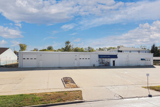 More details for 106 Oak Creek Plz, Bloomington, IL - Office, Industrial for Rent