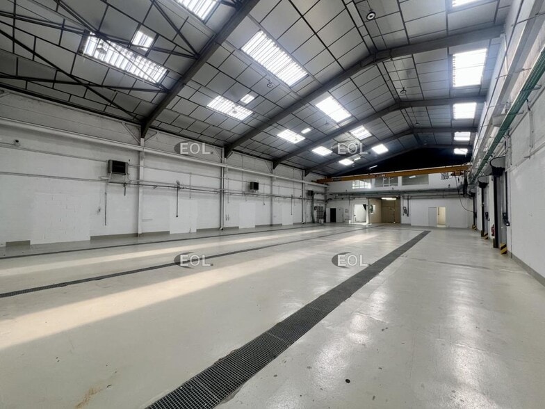 Light Industrial in Sarcelles to rent - Building Photo - Image 1 of 7