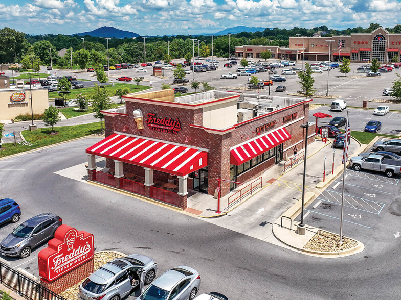 928 N State Of Franklin Rd, Johnson City, TN for sale - Building Photo - Image 1 of 1