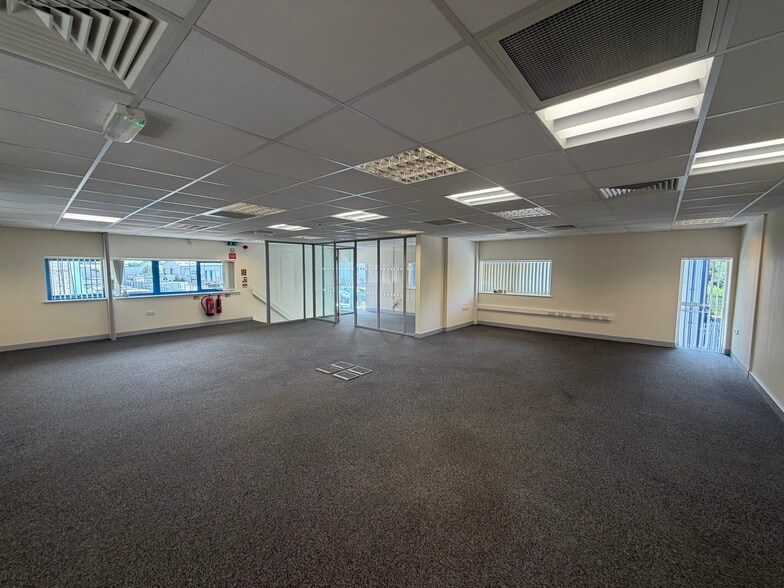 Cherry Orchard Ln, Salisbury to rent - Building Photo - Image 3 of 3