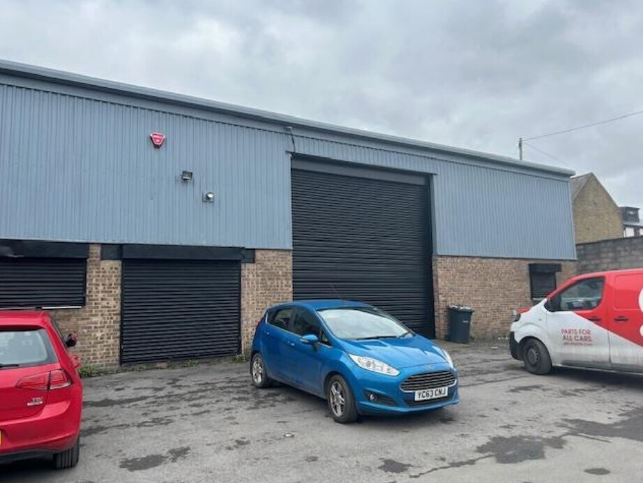 1-7 Rutland St, Bradford to rent Building Photo- Image 1 of 3