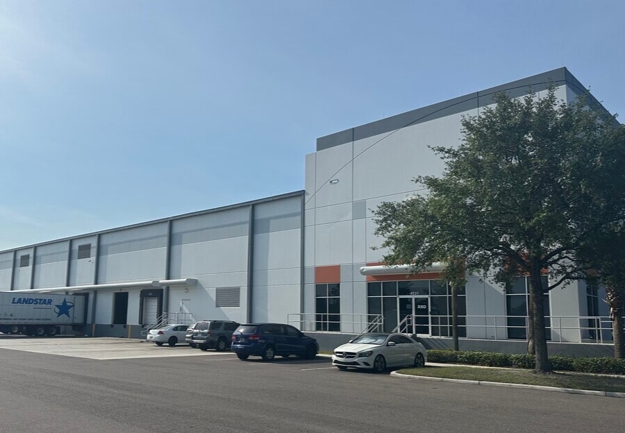 4531-4561 Madison Industrial Ln, Tampa, FL to rent Building Photo- Image 1 of 11