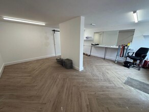 1-7 High St, Southampton to rent Interior Photo- Image 2 of 3