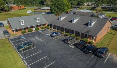 679 Hospital Rd, Commerce, GA for rent Building Photo- Image 1 of 14