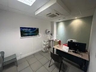 Office in Lyon to rent - Interior Photo - Image 3 of 11