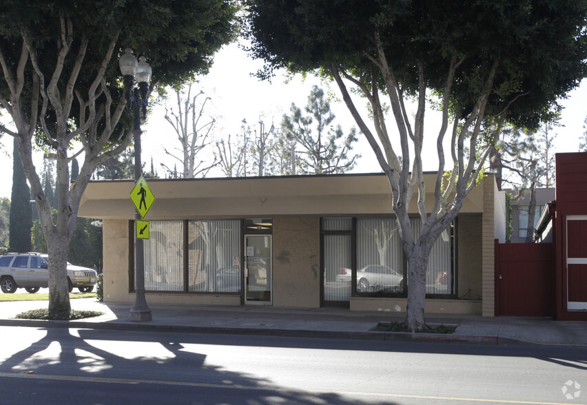 174 E Main St, Tustin, CA for rent - Building Photo - Image 2 of 2